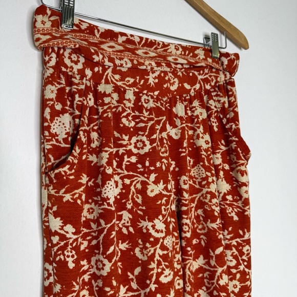 Robin Piccone Paprika Red Floral Cover-Up Pants – Size M - Picture 8 of 9